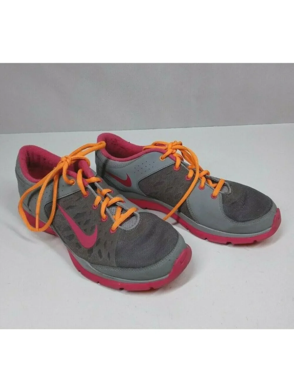 Nike Training Widths Women's Gray, Pink, & Orange Athletic Sneakers Size 10